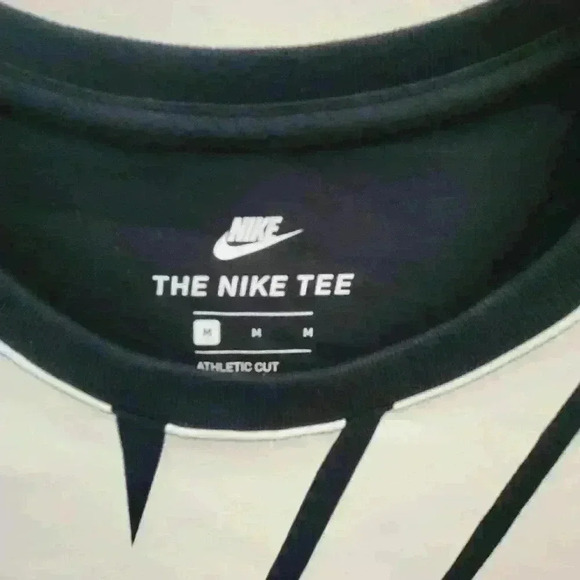 LIKE NEW MEN'S NIKE BIG LOGO SPORTSWEAR SS WINDRUNNER TEE SZ M BLACK COLOR - Picture 3 of 7
